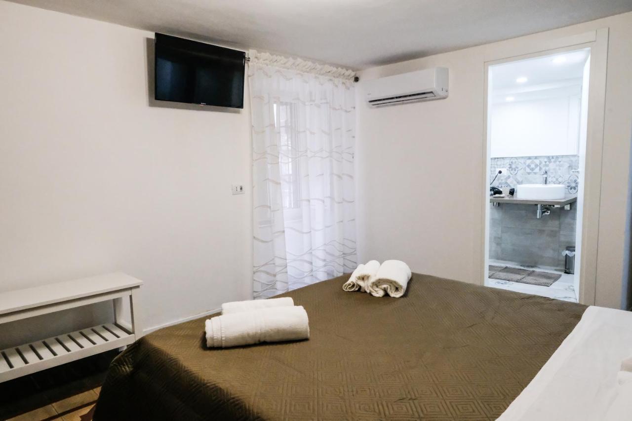 Antica Dimora Maravigna Hotel Catánia Buitenkant foto